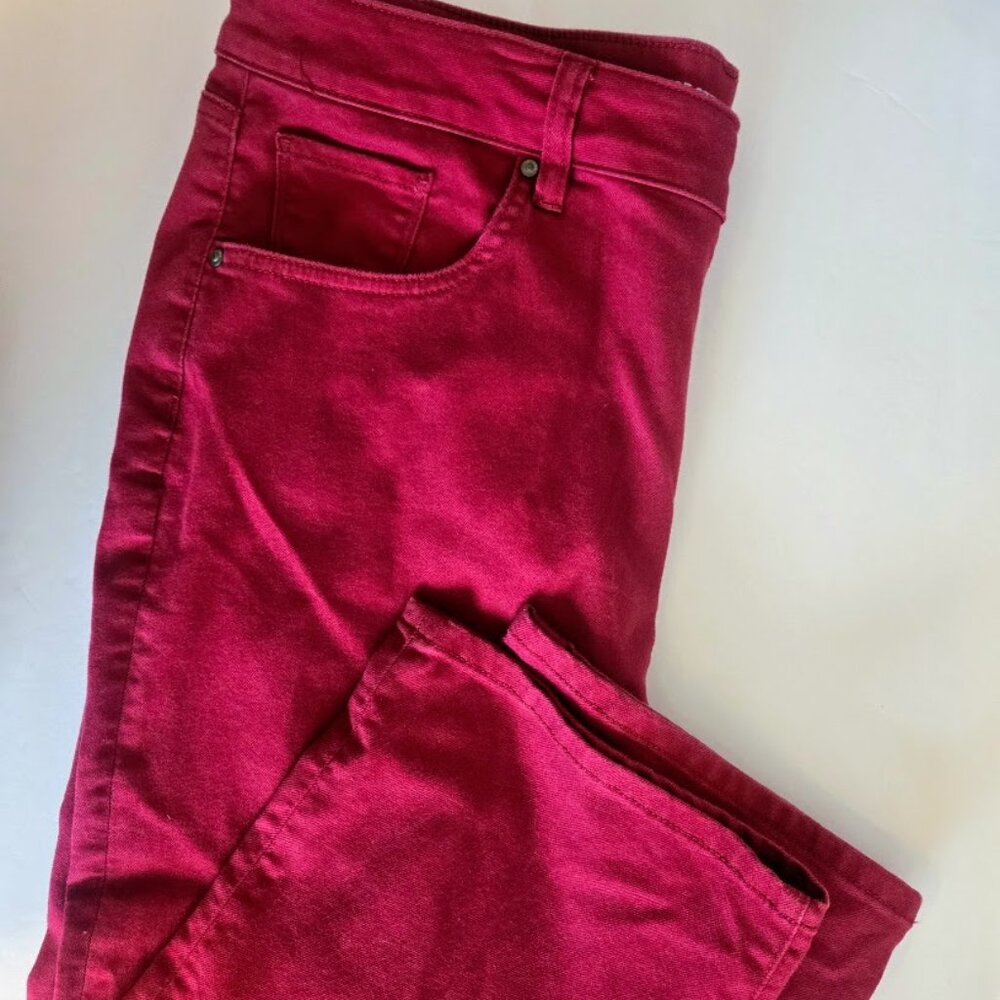 Chico's red high rise straight leg crop pants Size 3/XL/16